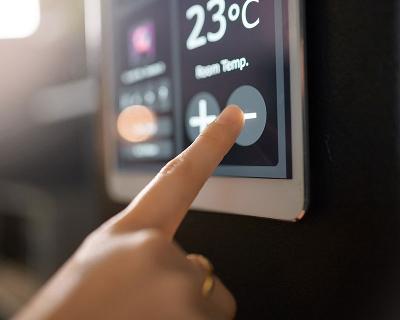 Thermostat controls